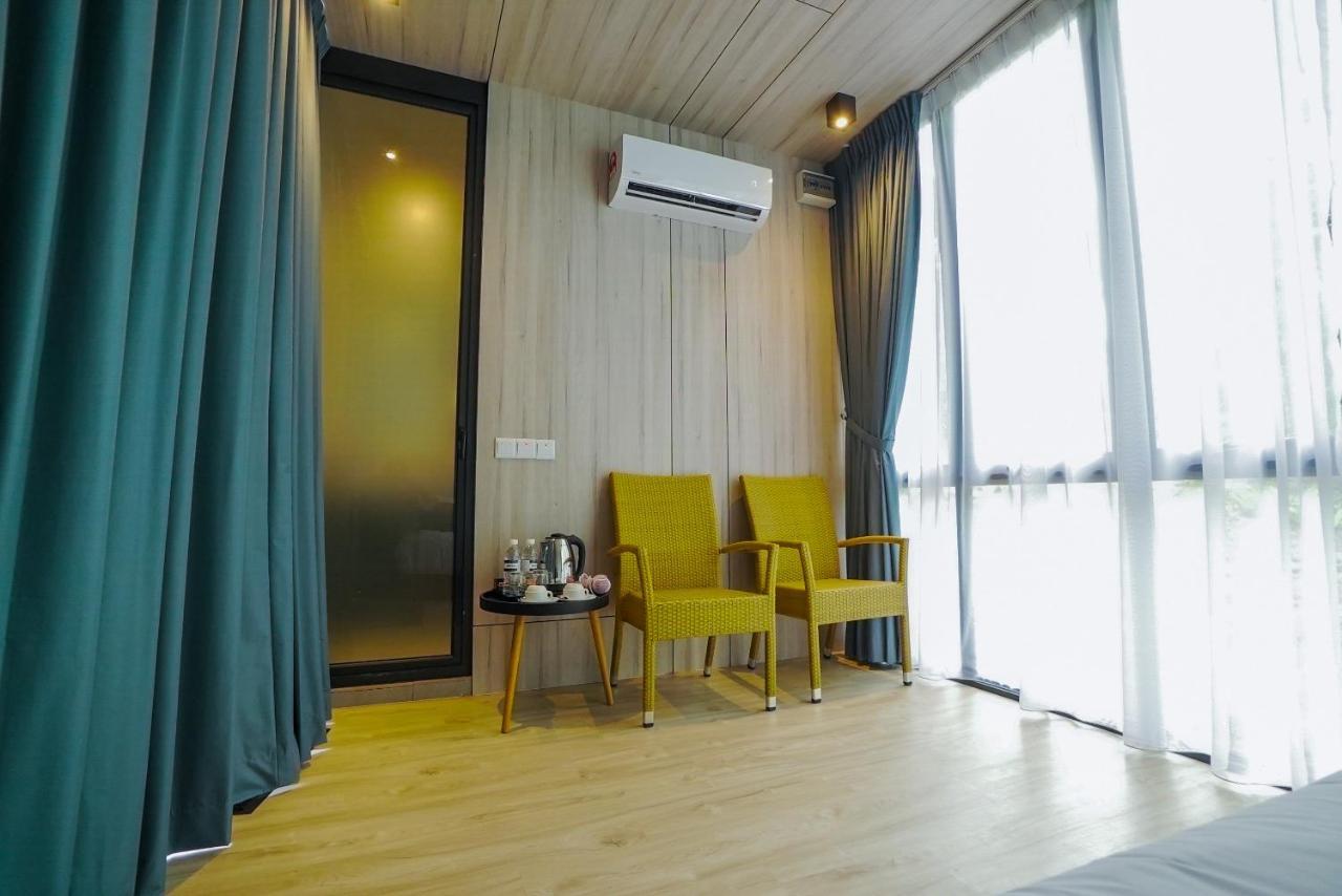 Roxy Tasik Biru Resort City Bau 외부 사진