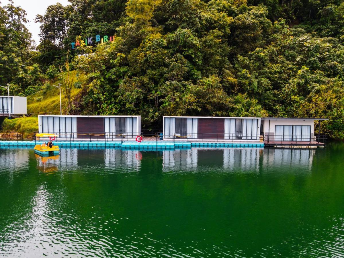 Roxy Tasik Biru Resort City Bau 외부 사진