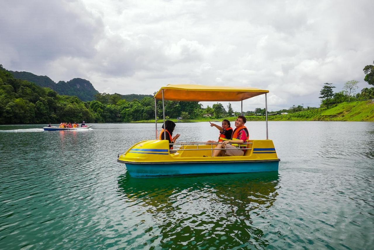 Roxy Tasik Biru Resort City Bau 외부 사진